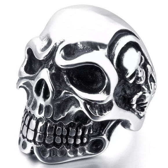Cool Stainless Steel Skull Ring! - Picture 4 of 14